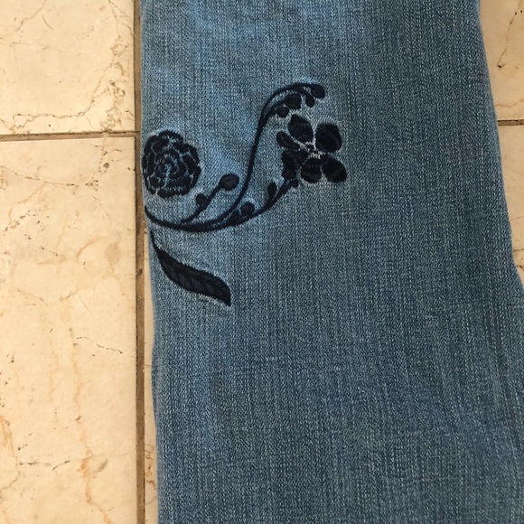 SOLD—RARE FIND! Anthropologie PILCRO floral jeans - Picture 9 of 12